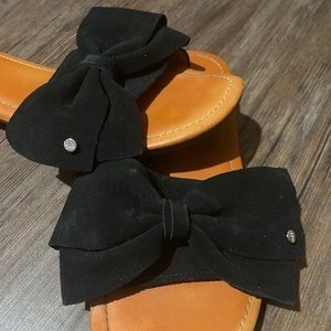 Ugg bow sandal
